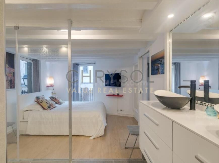 Piso en venta reformado en el casco antiguo de Barcelona.