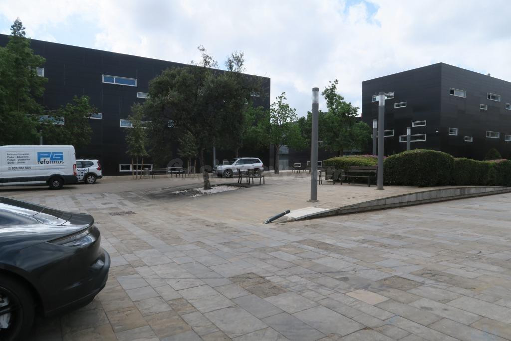 SOLAR PARA CONSTRUIR OFICINAS PARC BIT