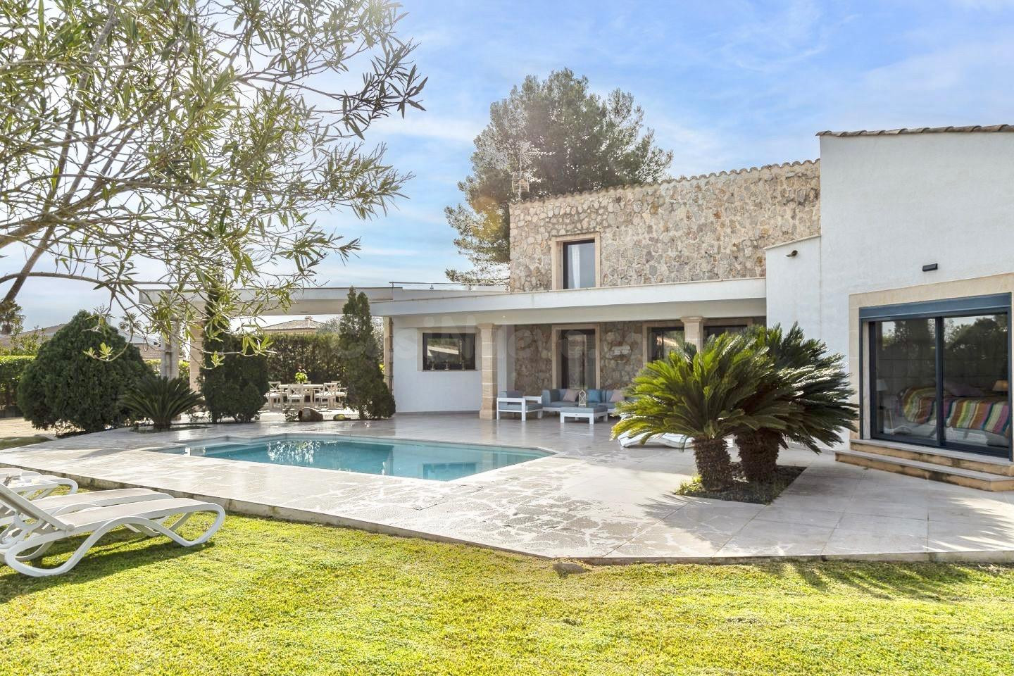 Se vende villa con licencia de alquiler vacacional en Crestatx