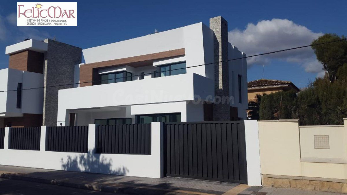 UN CHALET DE ENSUEÑO EN BENIDORM-NUEVA construcción