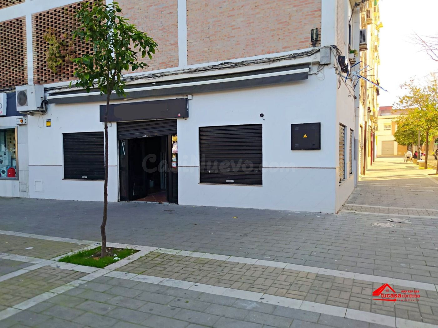 Local Comercial en La Fuensanta - Avd. Libia: ¡Ubicación estratégica para tu negocio!