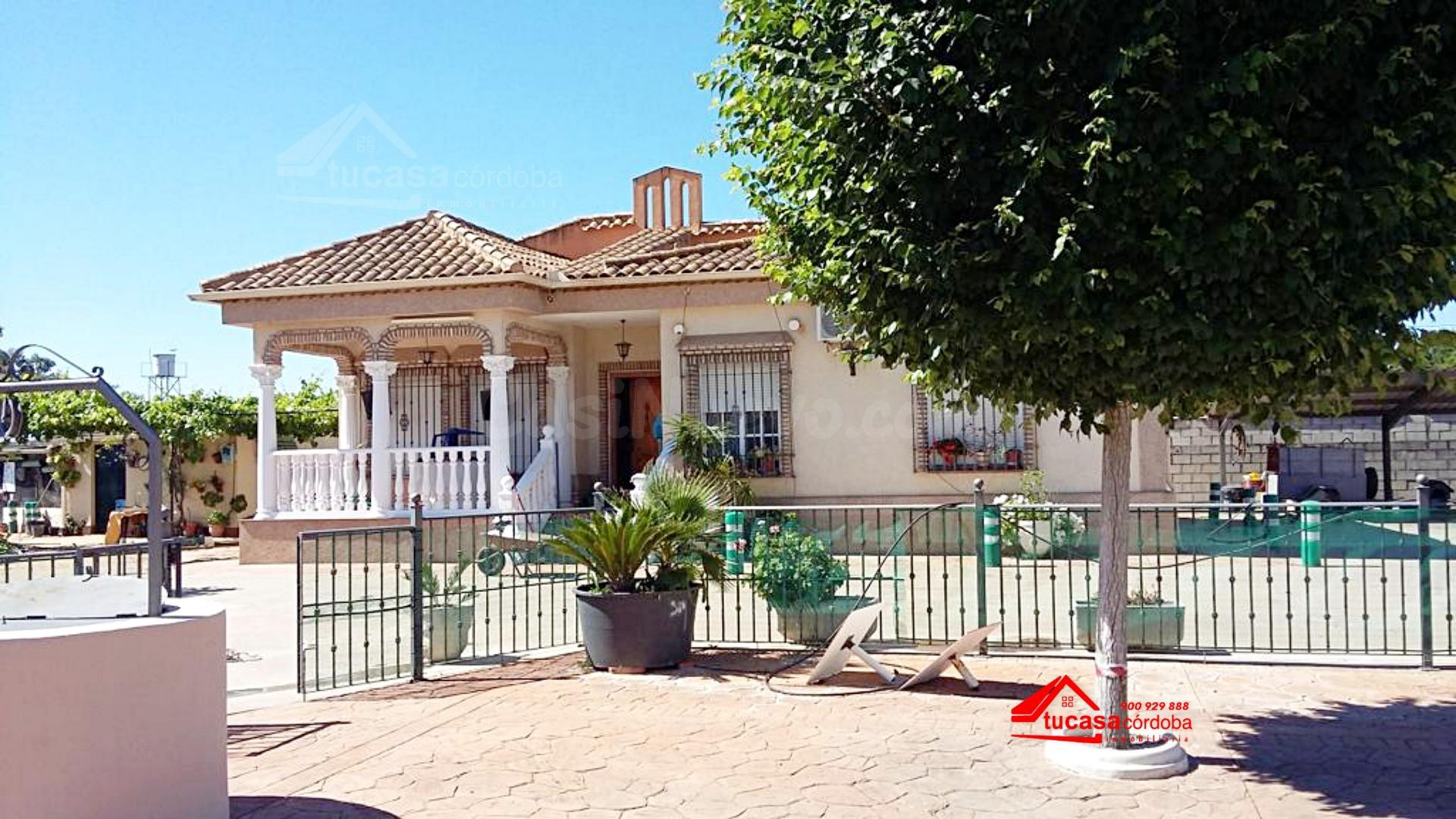 CASA CON TERRENO (NO HIPOTECABLE) EN FONTANAR DE QUINTOS