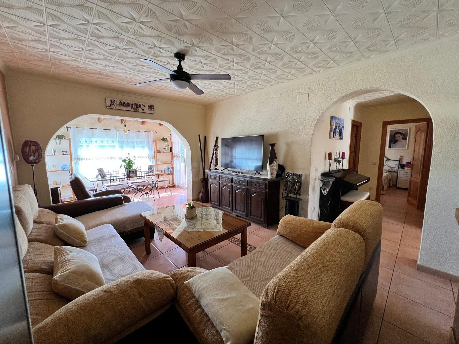 CHALET INDEPENDIENTE CON APARTAMENTO Y PISCINA PRIVADA. - foto 3