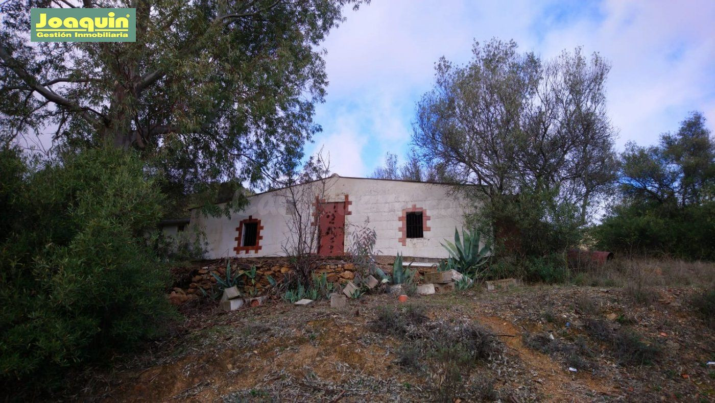 ESTUPENDA FINCA EN ESPIEL( ¡ POR SÓLO 40.000! €).