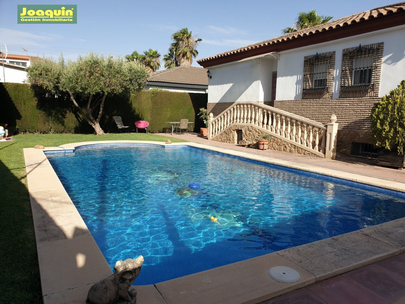 BONITO CHALET EN LAS QUEMADAS