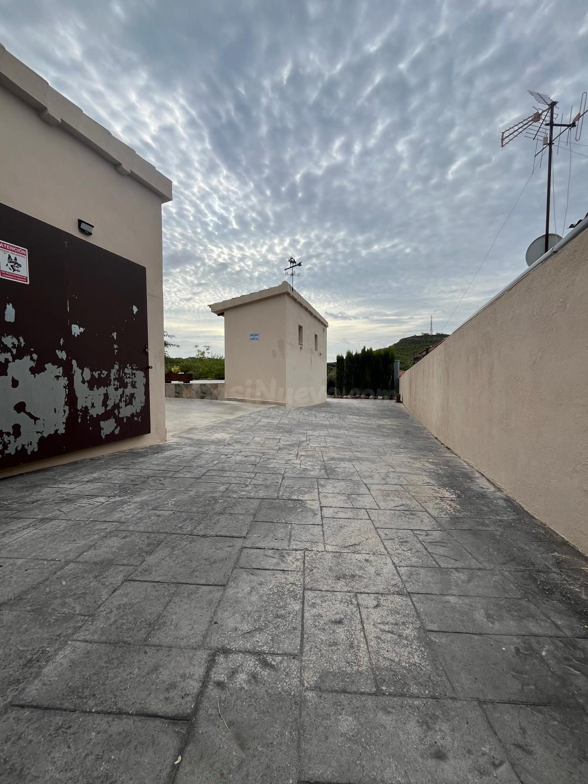 Fantástica casa en Urbanización Racó del Mercader - foto 4
