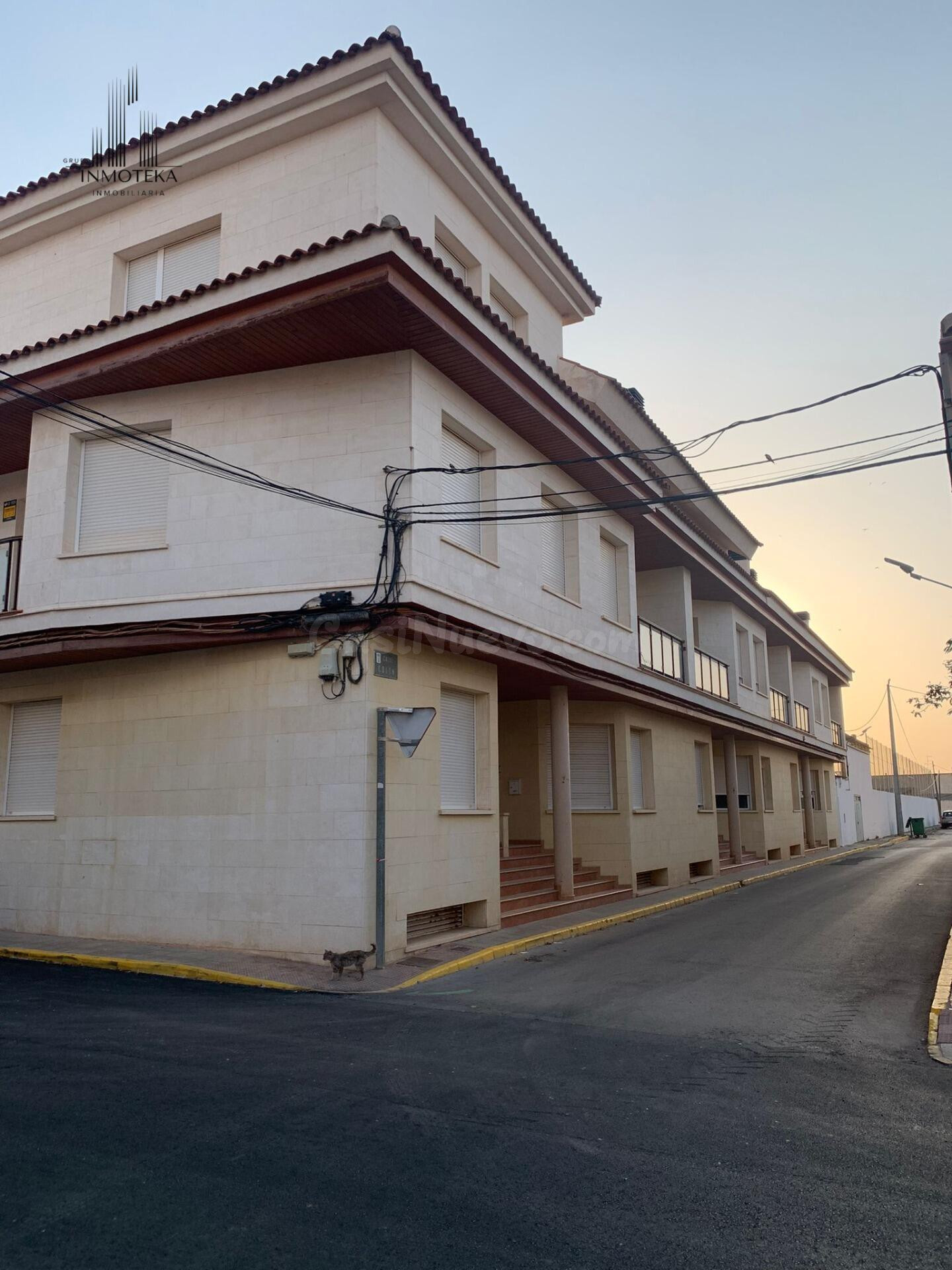 REF: C016 GRUPO INMOTEKA INMOBILIARIA VENDE CHALET ADOSADO DE LUJO EN LA GINETA