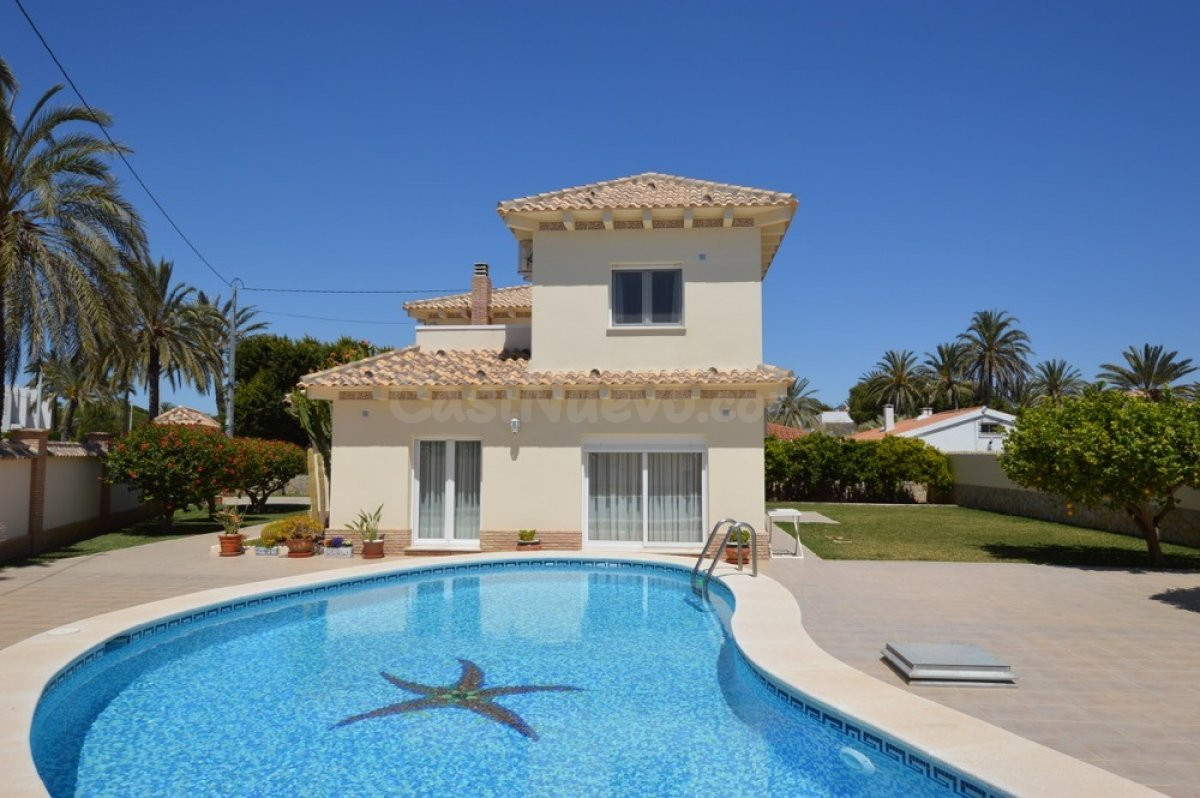 Villa en la mejor zona de Cabo Roig