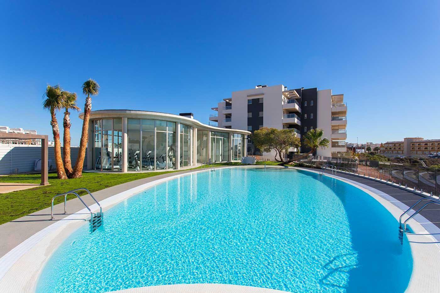 Residencial con piscina, sauna y gimnasio