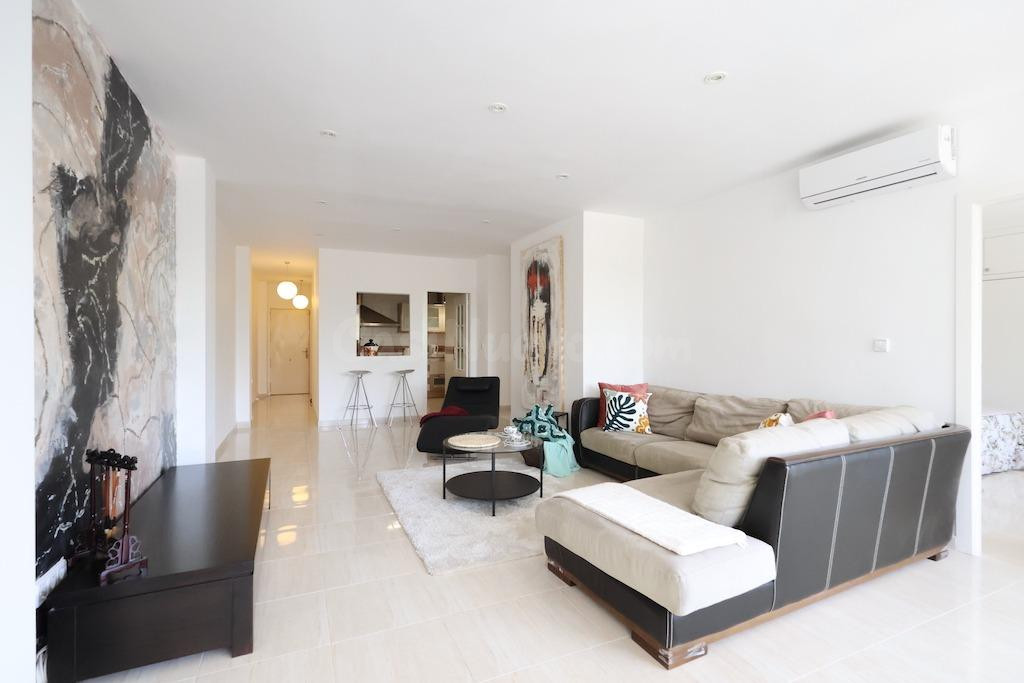 REFORMADO APARTAMENTO FRENTE DEL PUERTO. 3 DORM. 2 BAÑO. 110M2.
