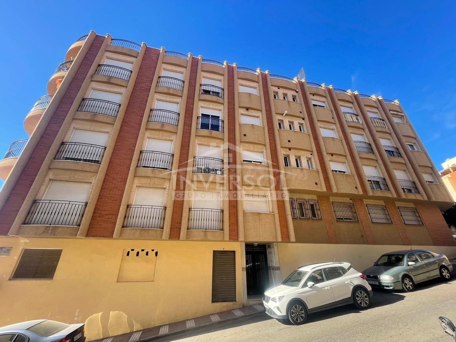 PISO EN ADRA