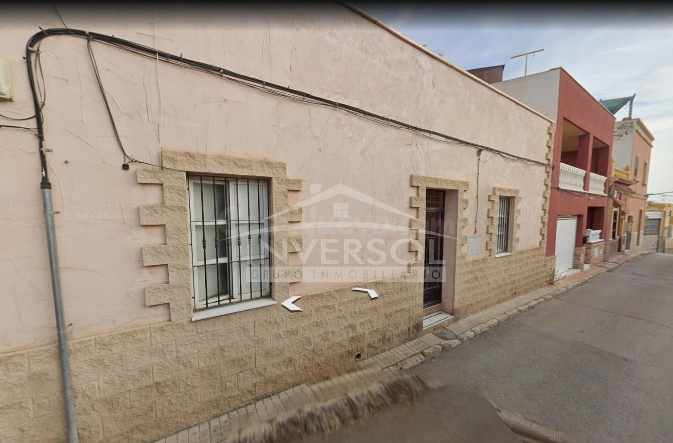 CASA EN ALMERIA