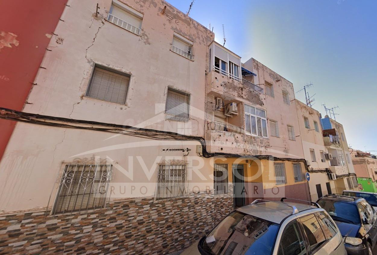 VENTA DE VIVIENDA EN CALLE REMO