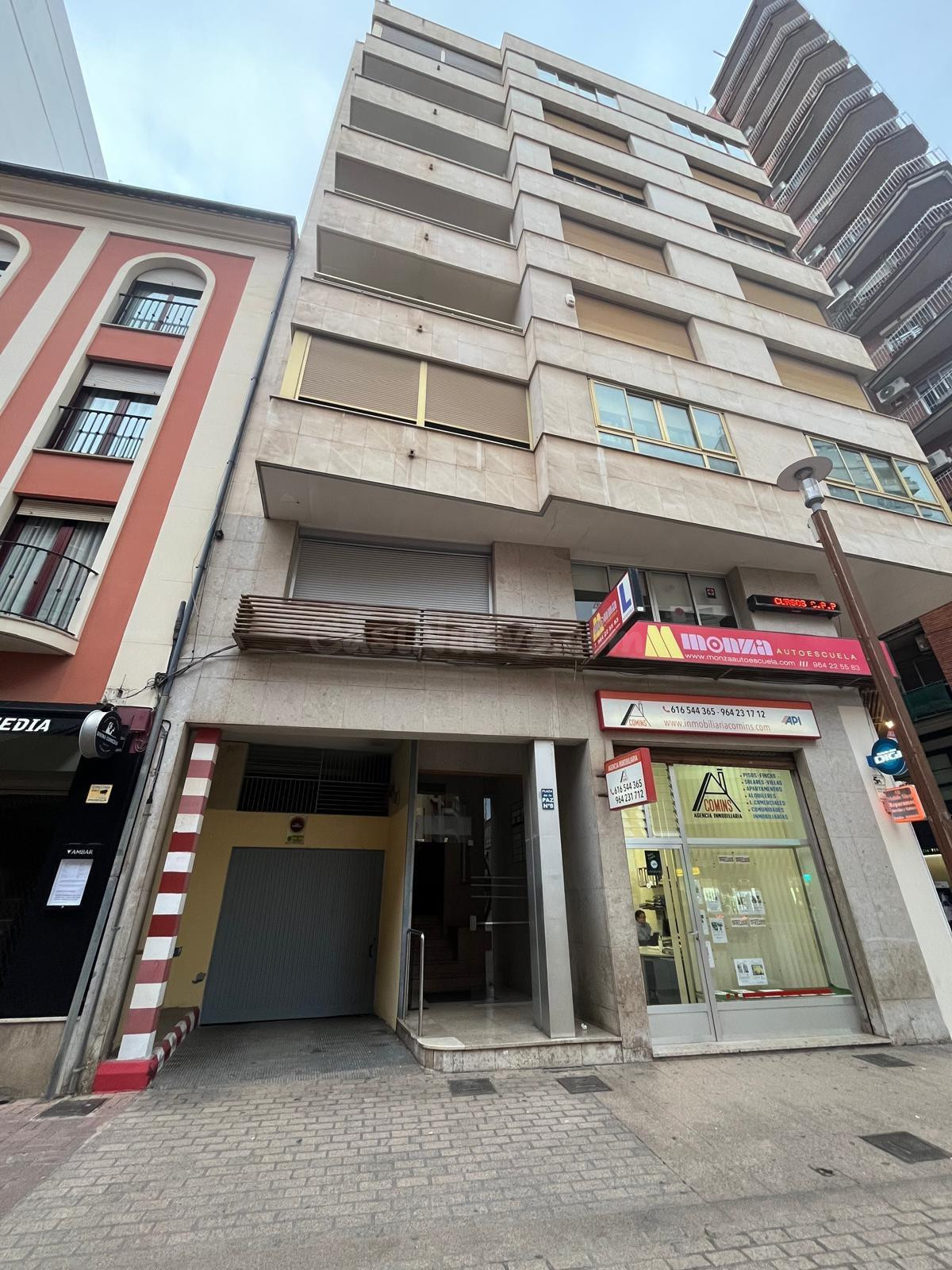 Oficina junto Plaza de La Paz, centro