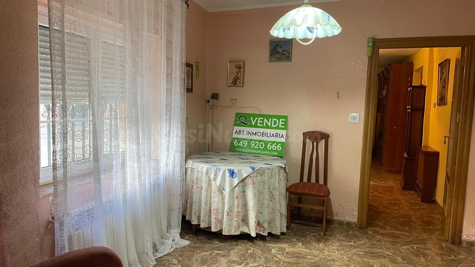 SE VENDE CASA EN MADRIGUERAS, ALBACETE.