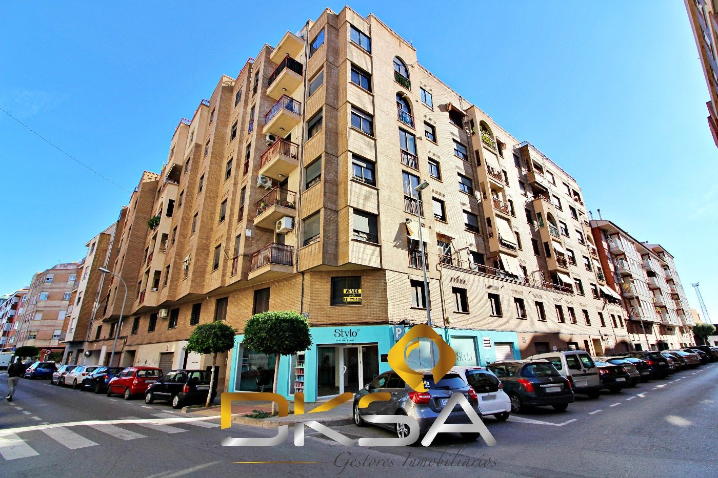 Amplio entresuelo diáfano con 475m2 construidos