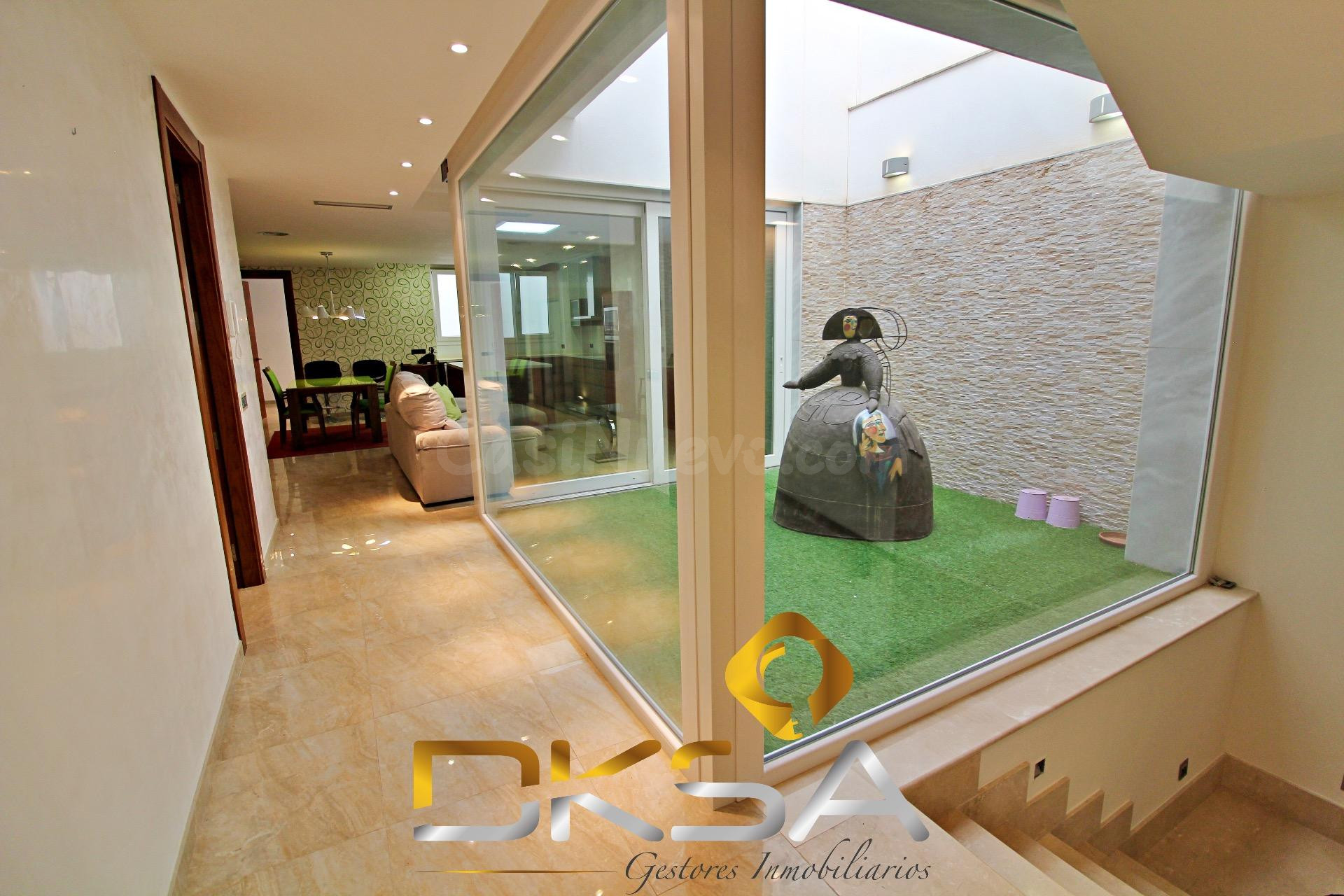 Impresionante casa en venta lista para entrar a vivir en el centro de Vila-real