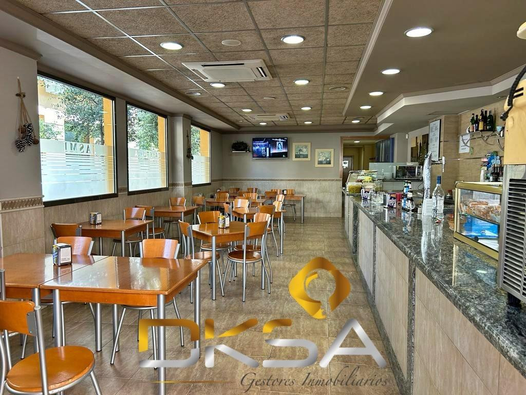 Bar-restaurante en venta en el centro de Almazora