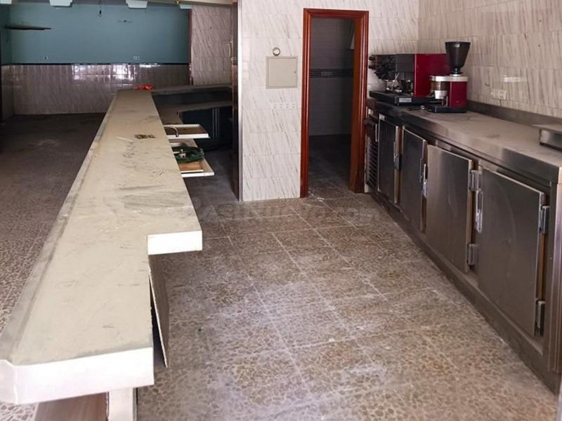 OPORTUNIDAD EN PLENA CALLE REAL DE CHURRIANA DE LA VEGA!!