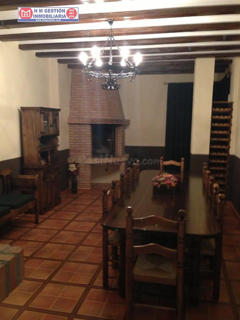 CASA DE LUJO EN ZONA JUAN CARLOS I