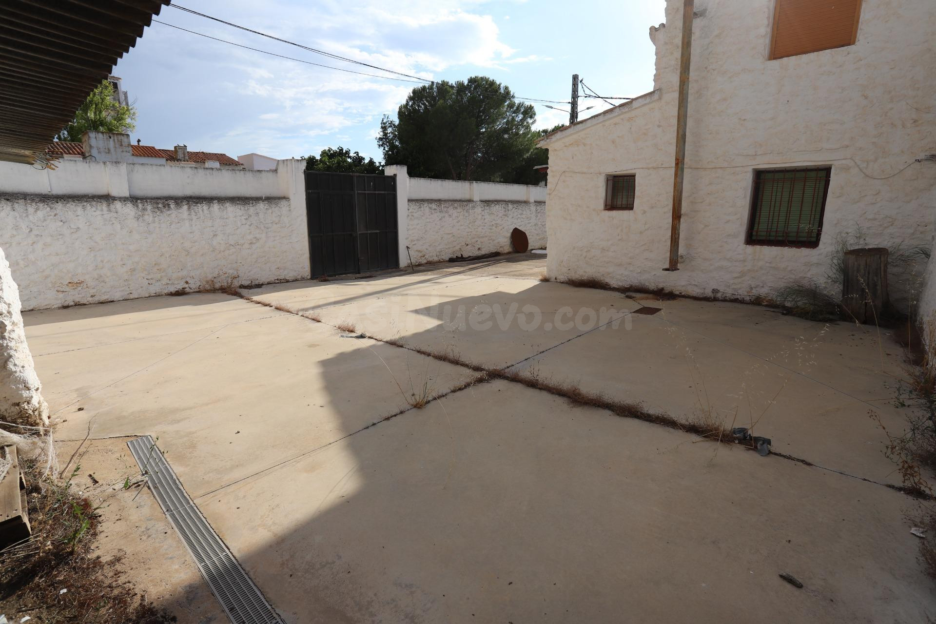 CASA EN CINCO CASAS