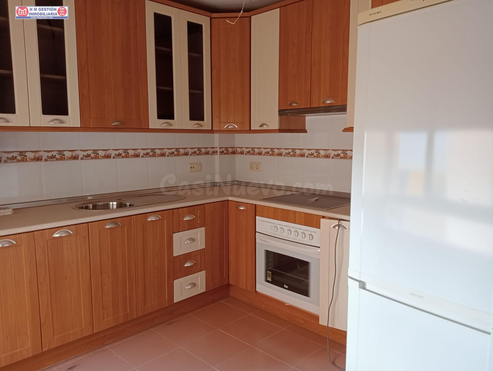ATICO A ESTRENAR DE TRES DORMITORIOS Y DOS BAÑOS JUNTO A MERCADONA