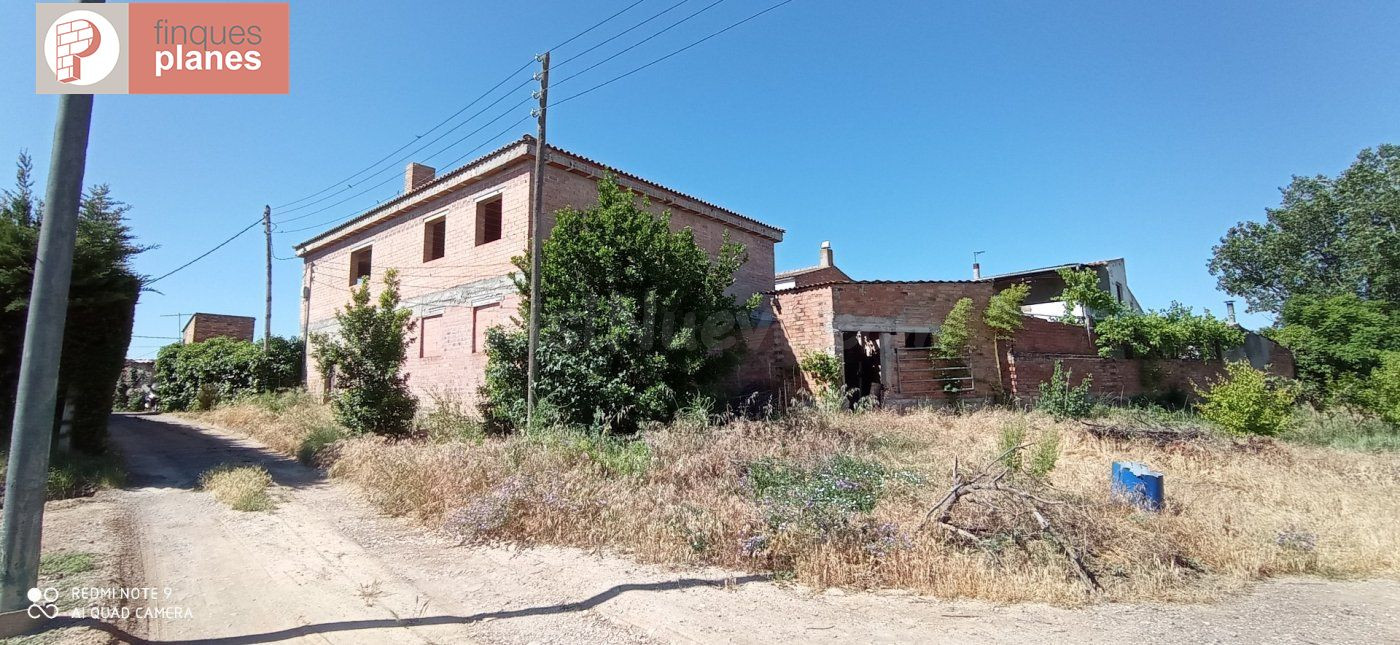 EDIFICACIÓN EN ZONA DE LLIVIA