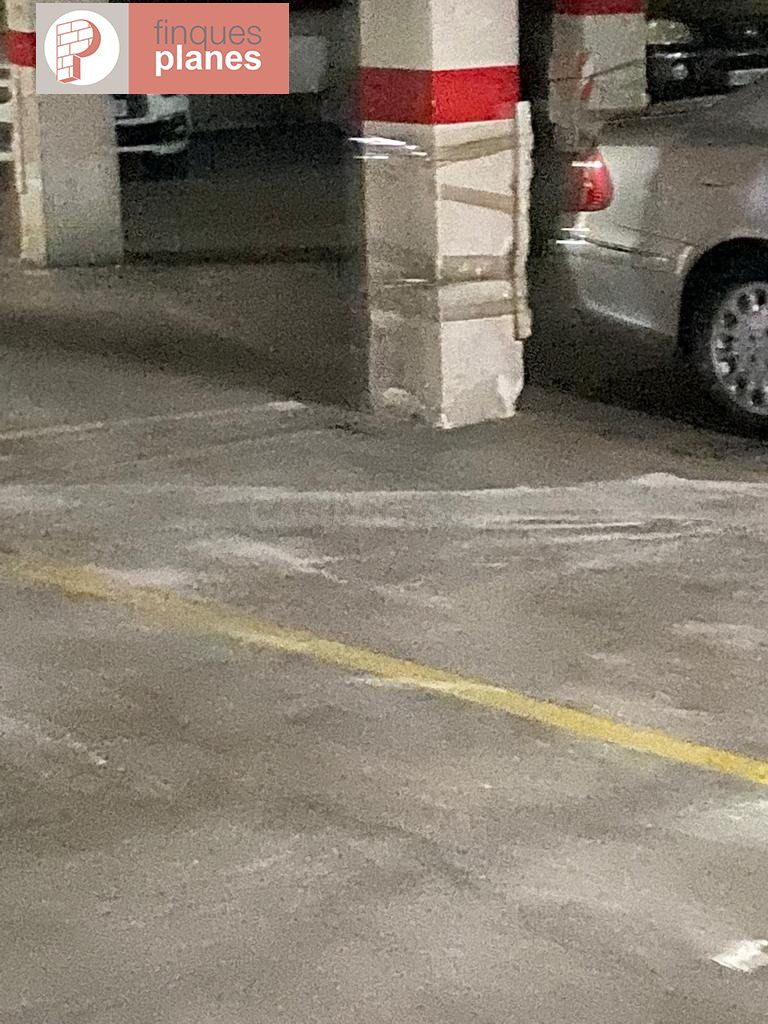 PLAZA DE PARKING EN PIUS XII - CARREFOUR - foto 2