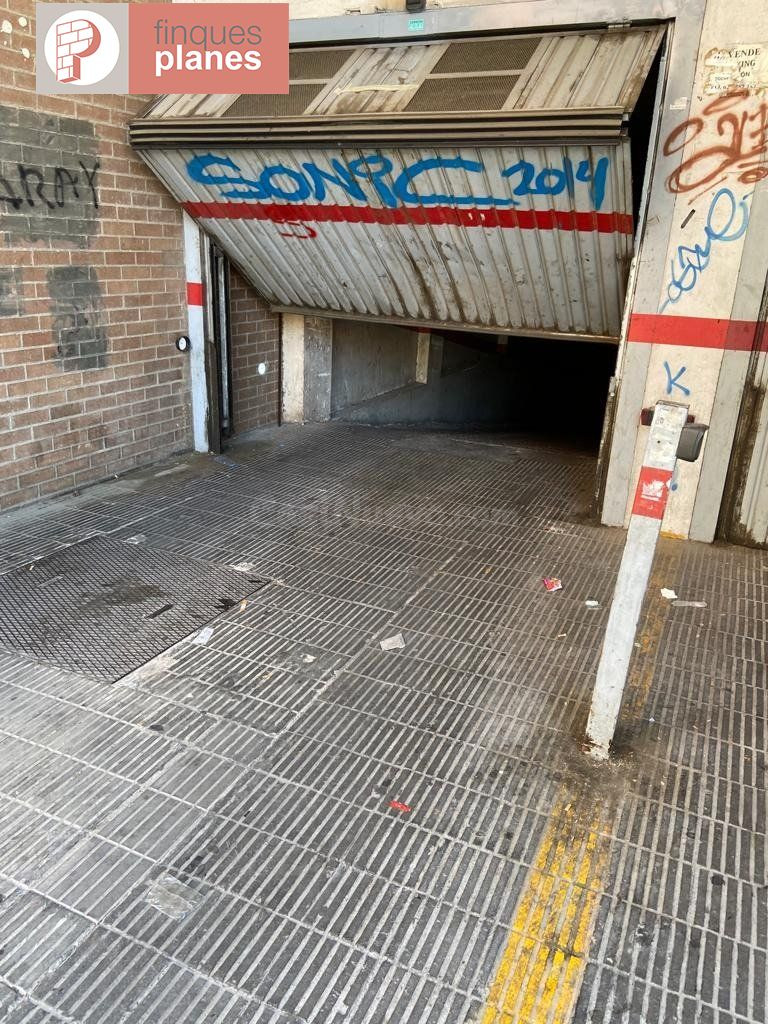 PLAZA DE PARKING EN PIUS XII - CARREFOUR - foto 4