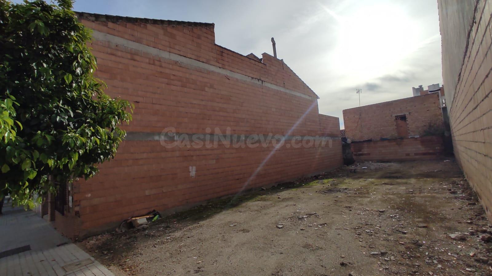 TERRENO PARA CONSTRUIR LA CASA DE TUS SUEÑOS EN ADAMUZ!