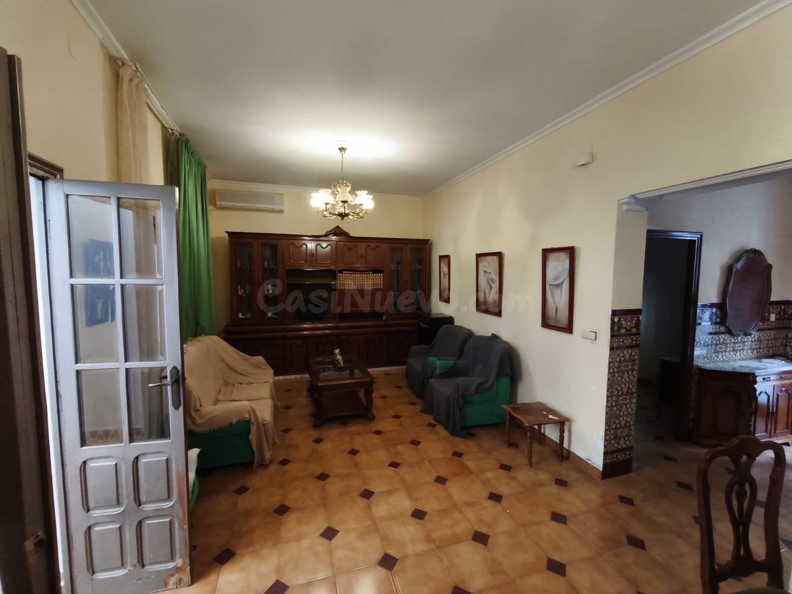 CASA EN VENTA EN VILLAFRANCA!