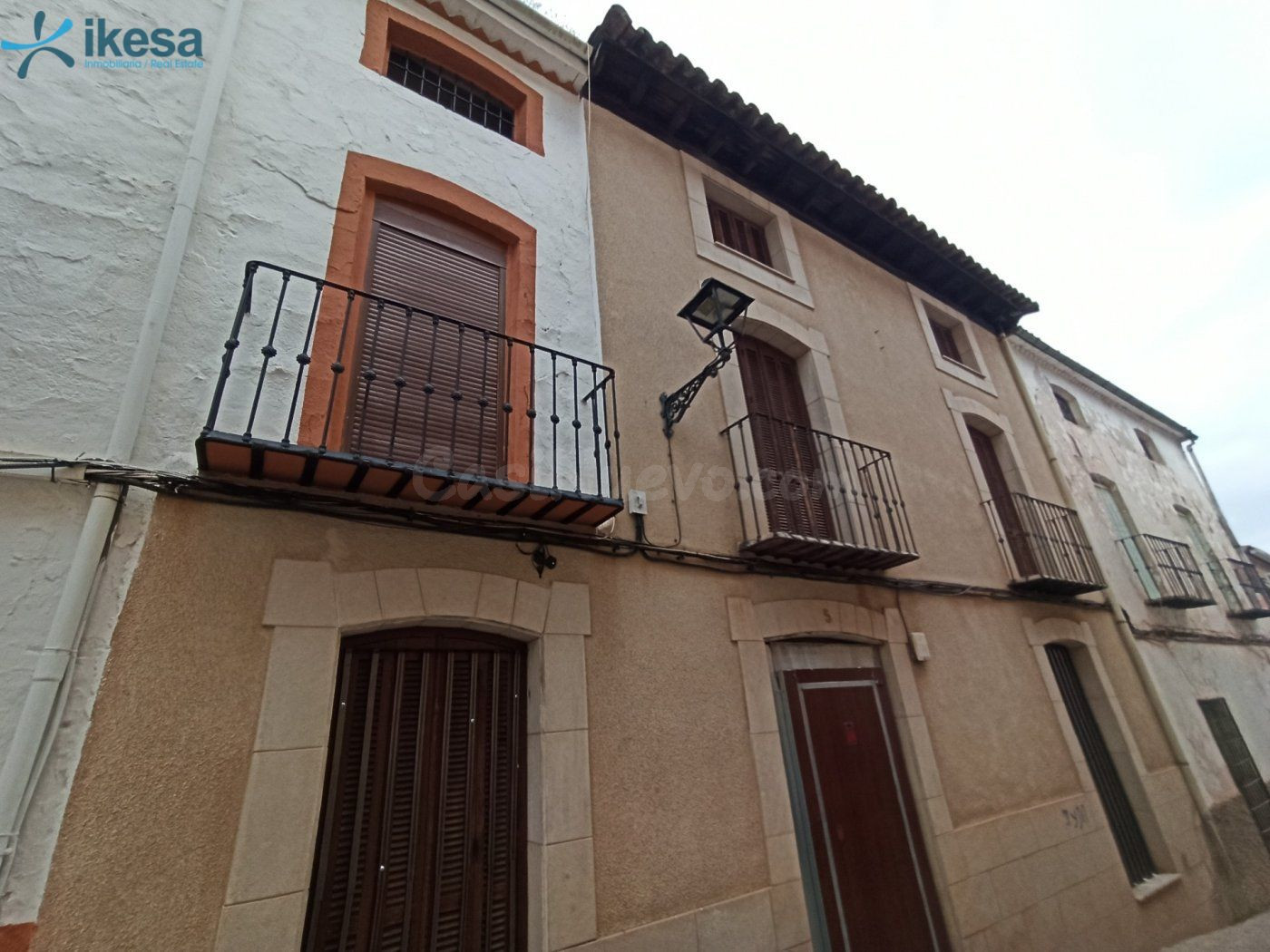 Casa adosada de 338 Metros a reformar