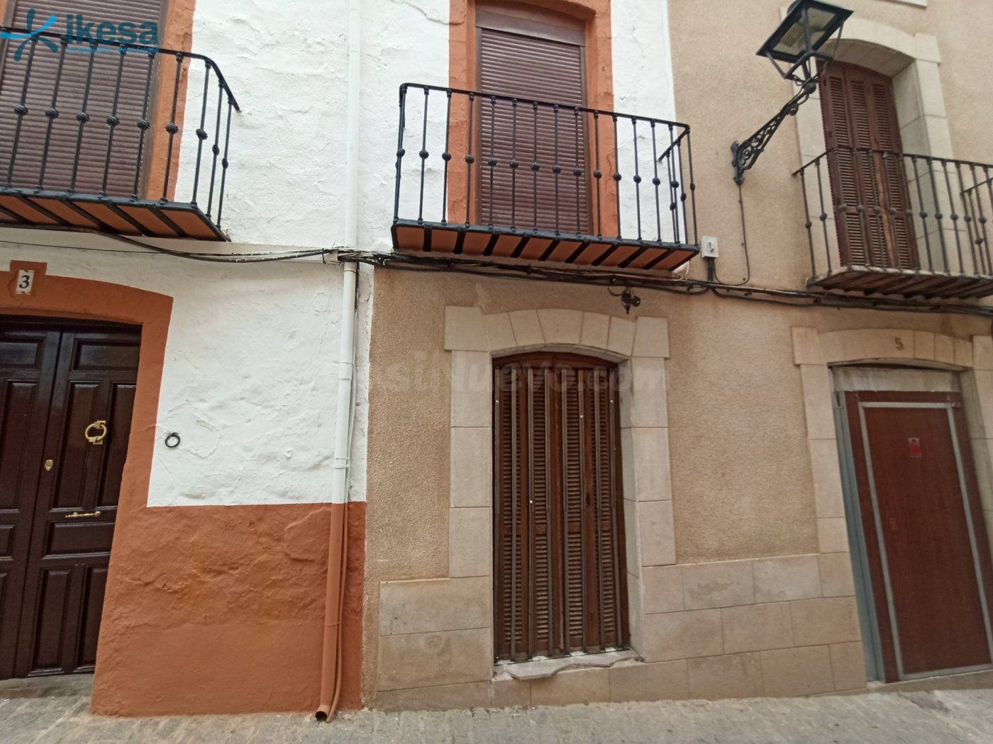 Casa adosada de 338 Metros a reformar - foto 2