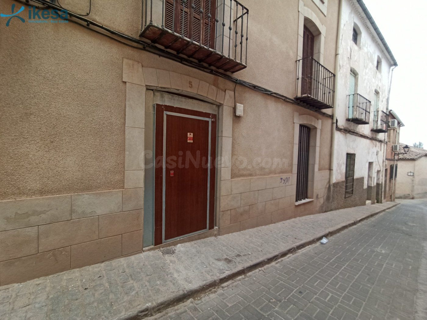 Casa adosada de 338 Metros a reformar - foto 3