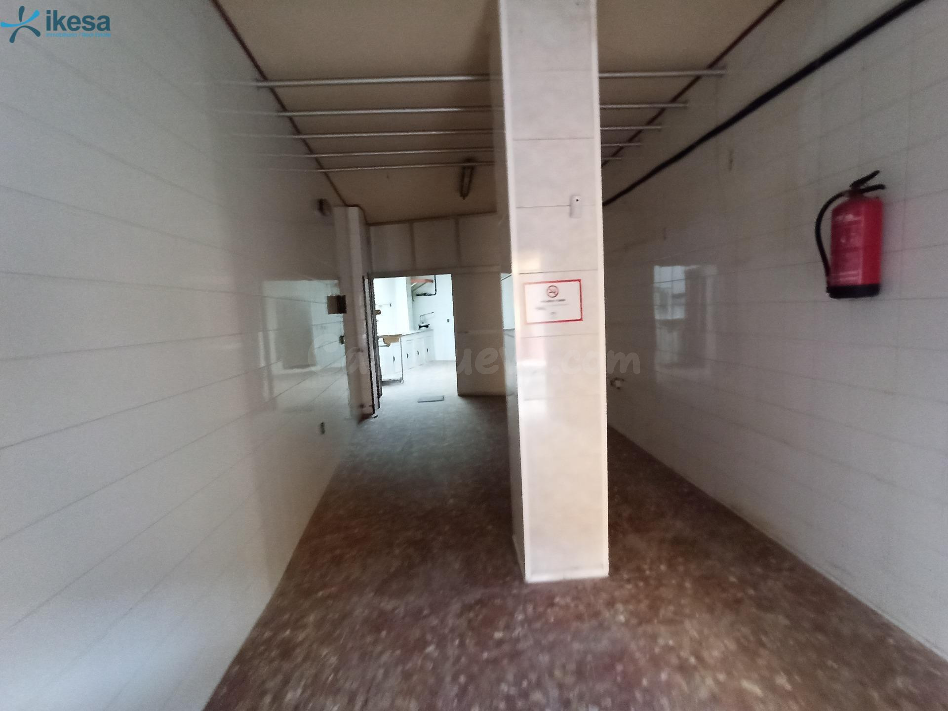 Local comercial de 77 metros - foto 2