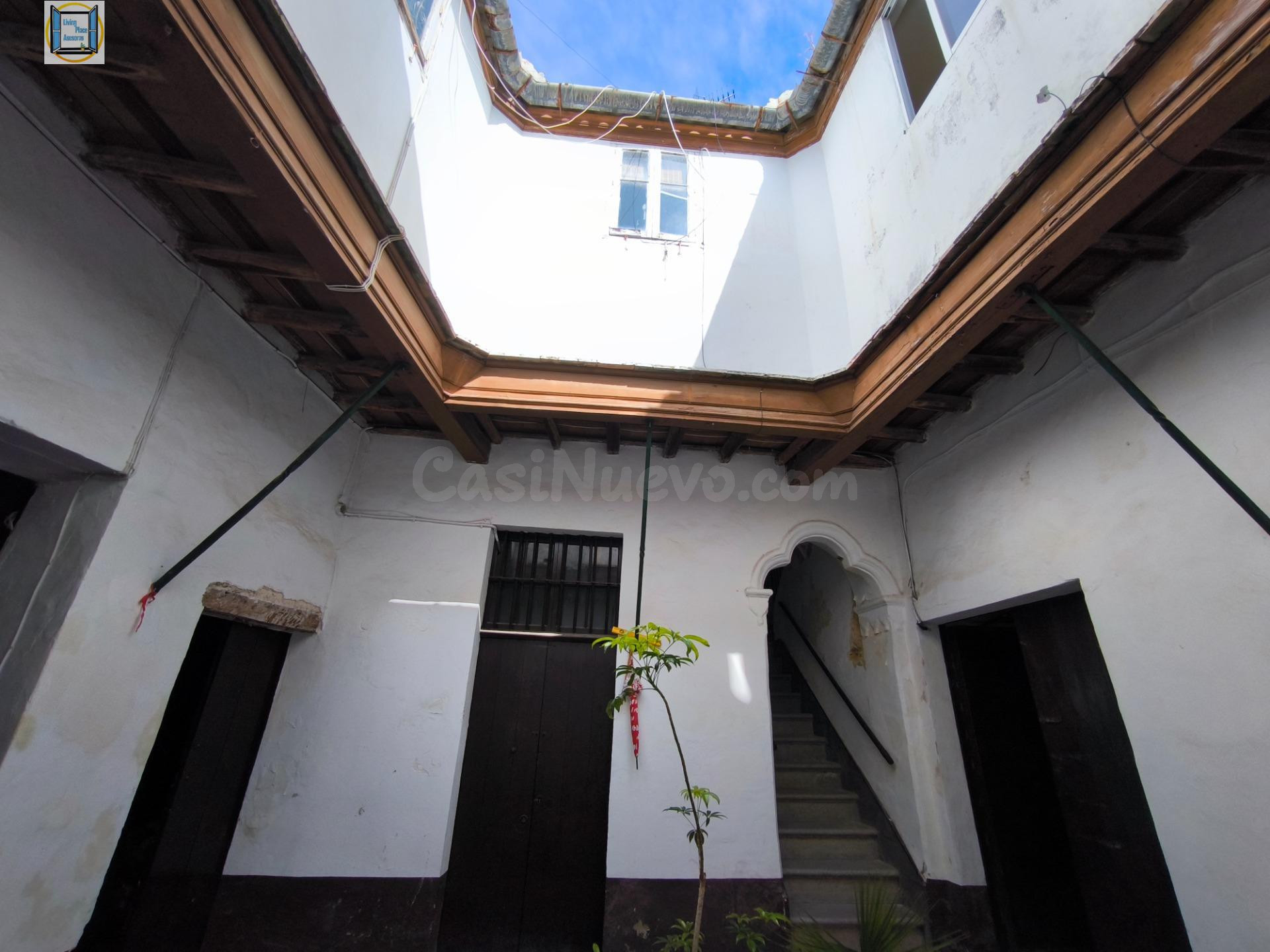 EDIFICO EN VENTA DEL SIGLO XIX EN EL PUERTO DE SANTA MARIA (CÁDIZ)