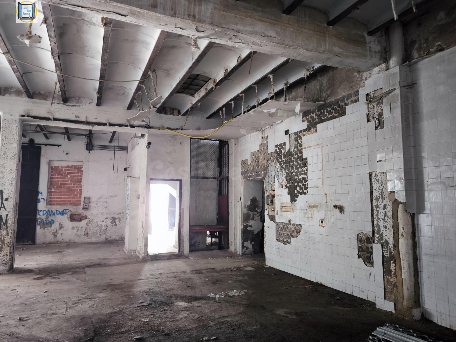 VENTA DE NAVE EN SUELO URBANO EN EL PUERTO DE SANTA MARÍA ,CÁDIZ - foto 3