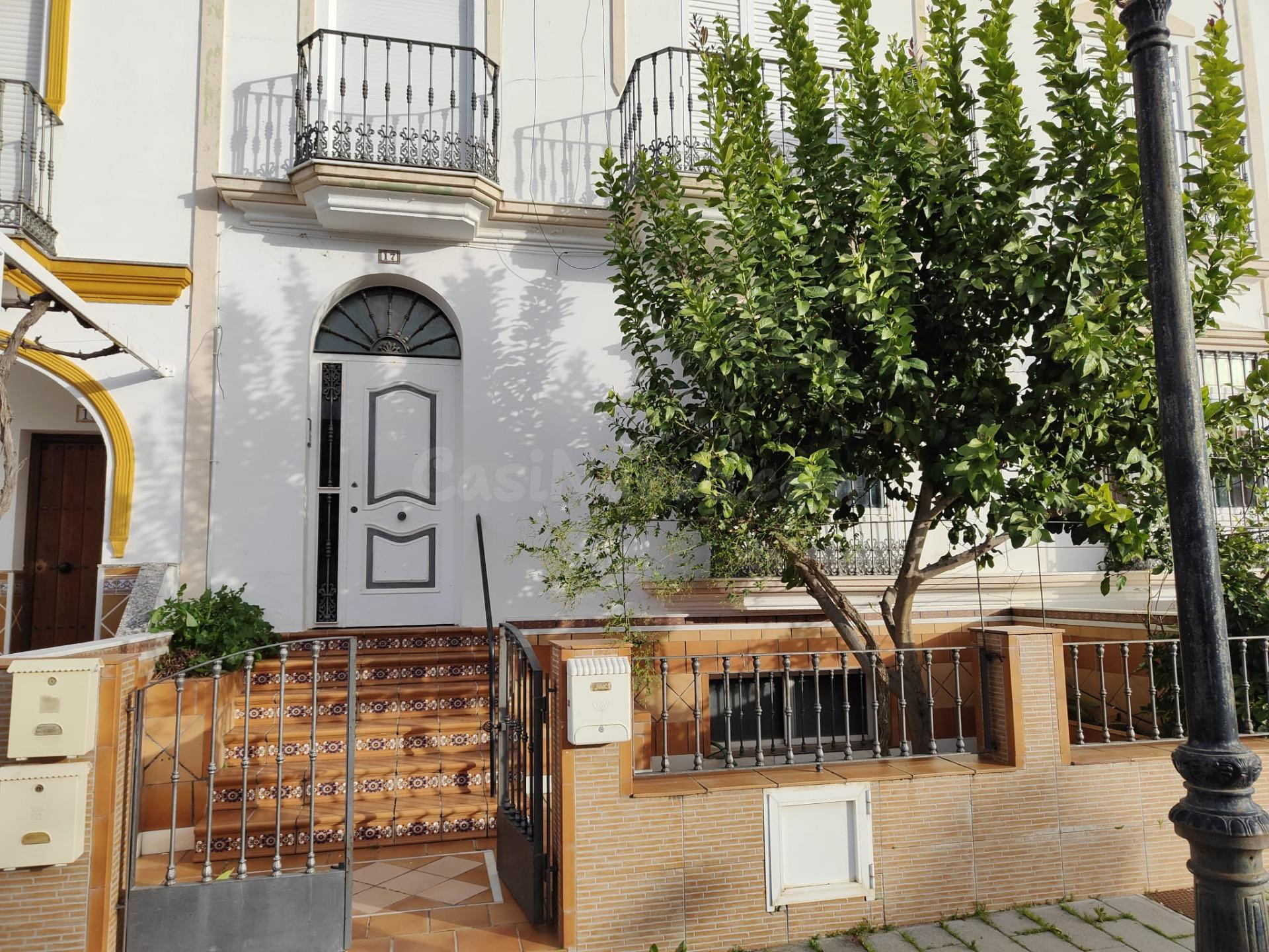 Ático de tres dormitorios en Olvera. - foto 2