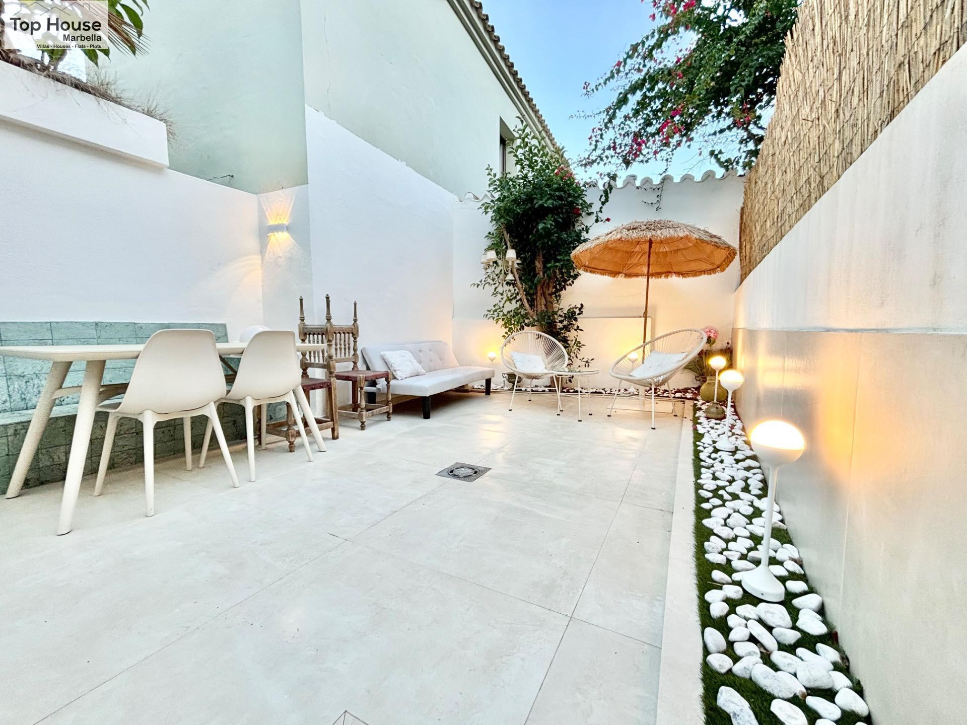 ESPECTACULAR ADOSADO RECIEN REFORMADO EN UNA URBANIZACIÓN MU - foto 3