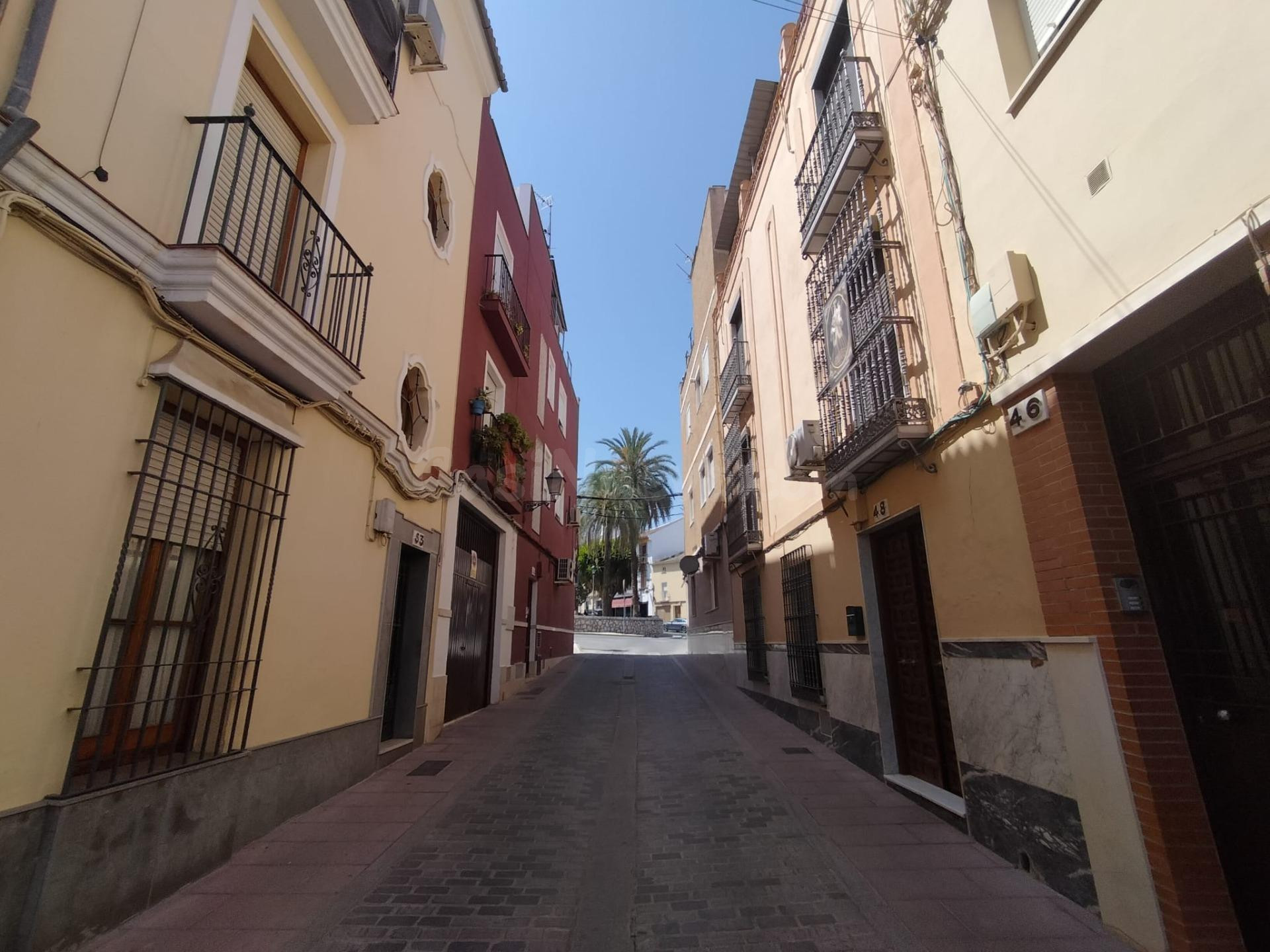 Venta de piso sin posesión en Lucena (Córdoba) - foto 2