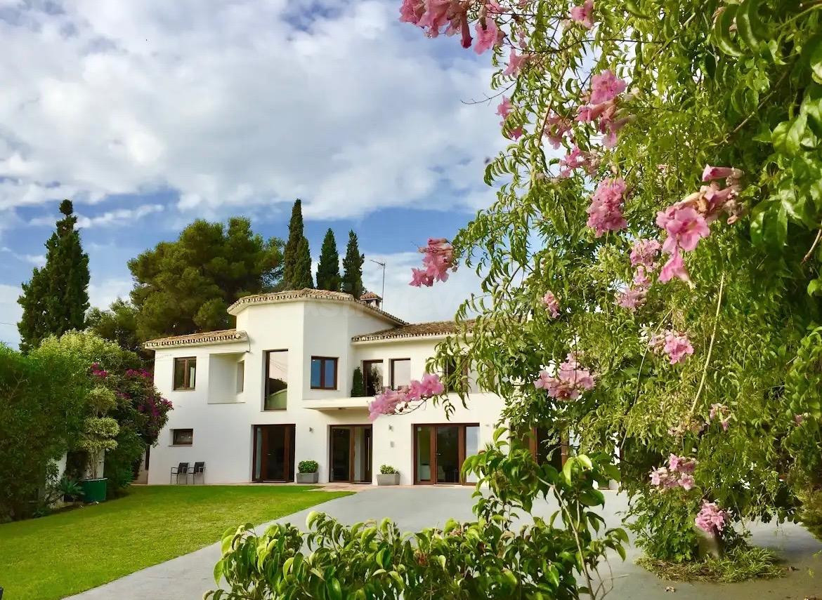 MARAVILLOSA VILLA A ESCASOS METROS DEL MAR EN LINDA VISTA -  - foto 3