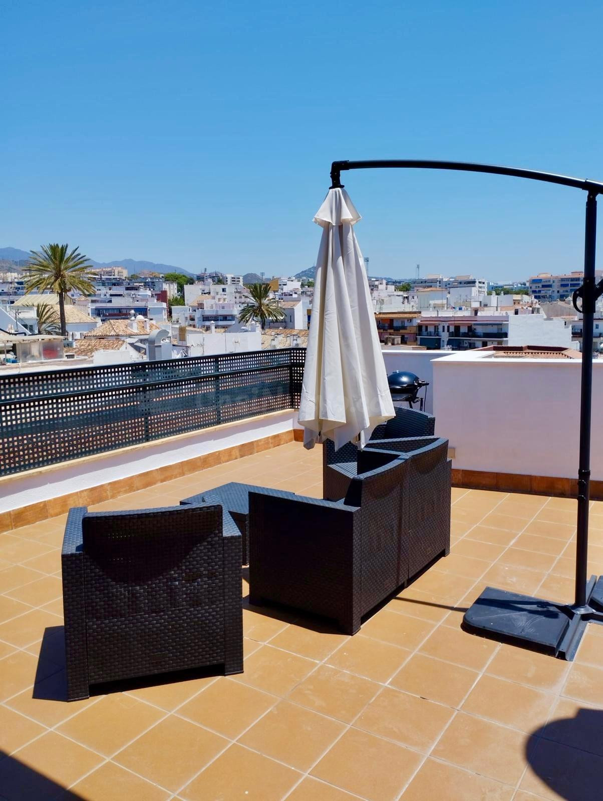 ÁTICO CON AMPLIAS TERRAZAS Y A ESCASOS METROS DE LA PLAYA EN EL CASCO ANTIGUO DE MARBELLA