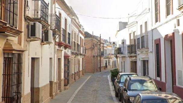 Venta de adosado en Lora del Río, Sevilla