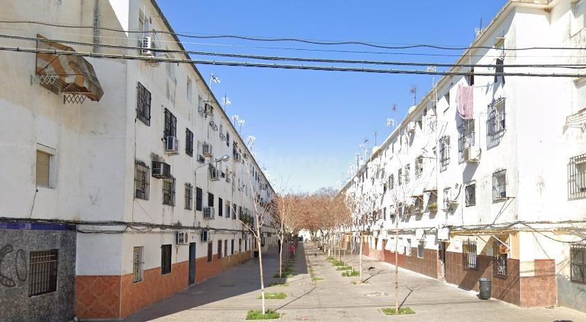 VENTA DE PISO EN ZONA DE TORREBLANCA (SEVILLA)