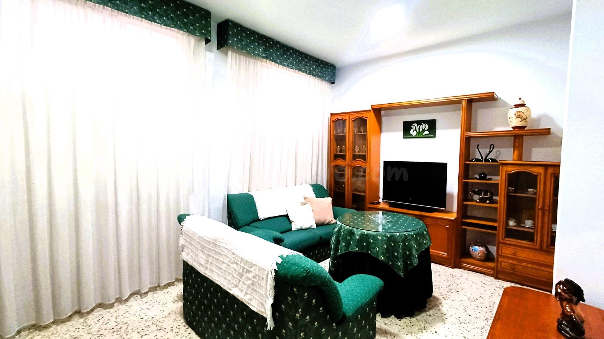 Amplio Piso en venta  en Cazorla, Jaén -  Ideal para Vivir y Disfrutar de la Naturaleza 🌳🏡
