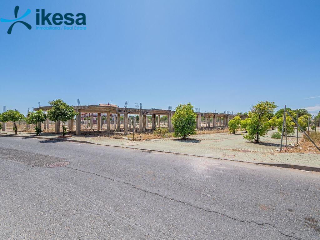 OBRA PARADA PARA INVERTIR  EN  C. LA PODEROSA, 2, Corrales, Huelva