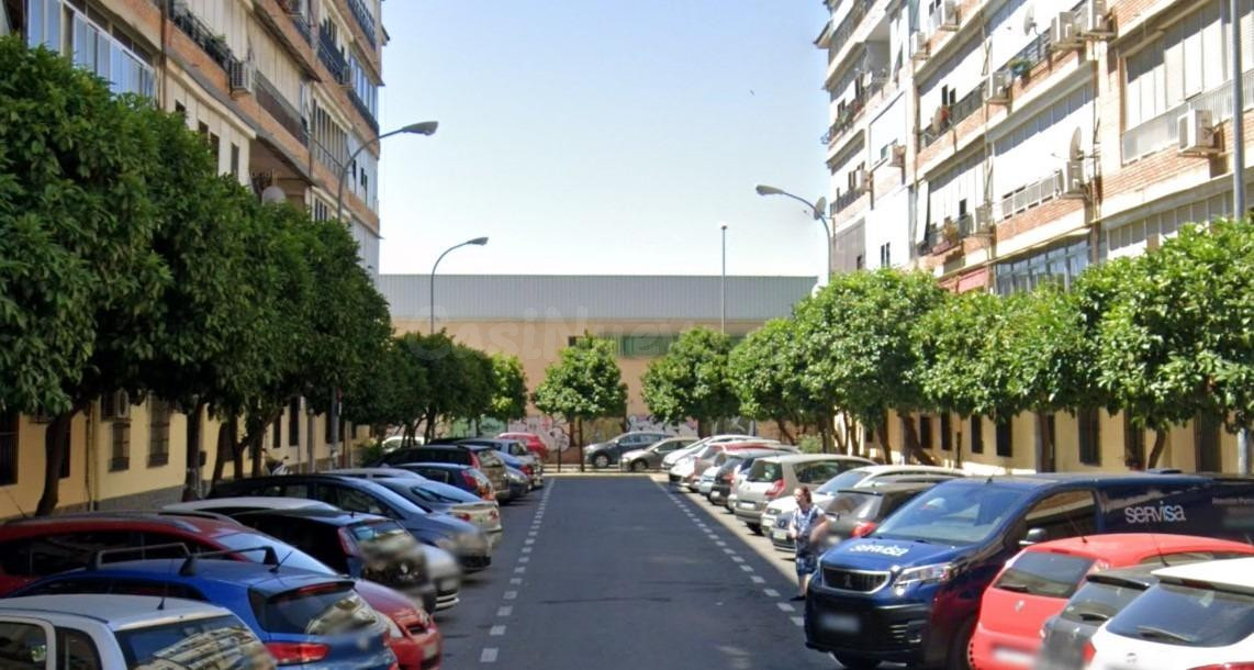VENTA DE PISO EN ZONA DE PARQUE ALCOSA (SEVILLA)