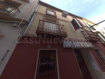VENTA DE VIVIENDA ADOSADA EN LUCENA (CÓRDOBA)