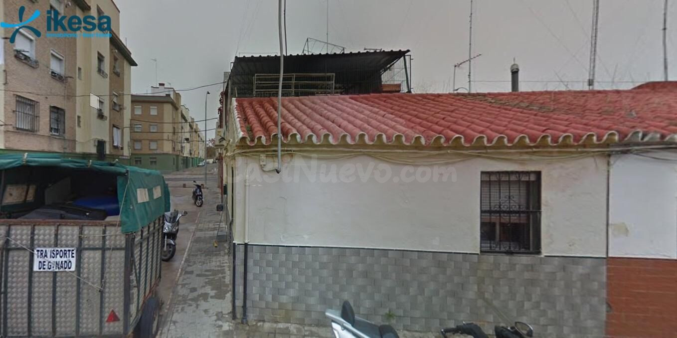 VENTA DE CASA EN LA ZONA PARQUE AMATE (SEVILLA)