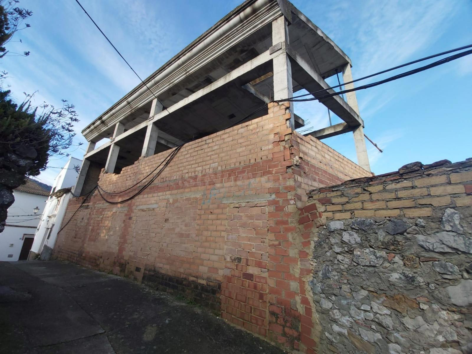 OPORTUNIDAD DE INVERSIÓN: OBRA PARADA EN CALLE PUENTE ALCOLEA, BENAOCAZ